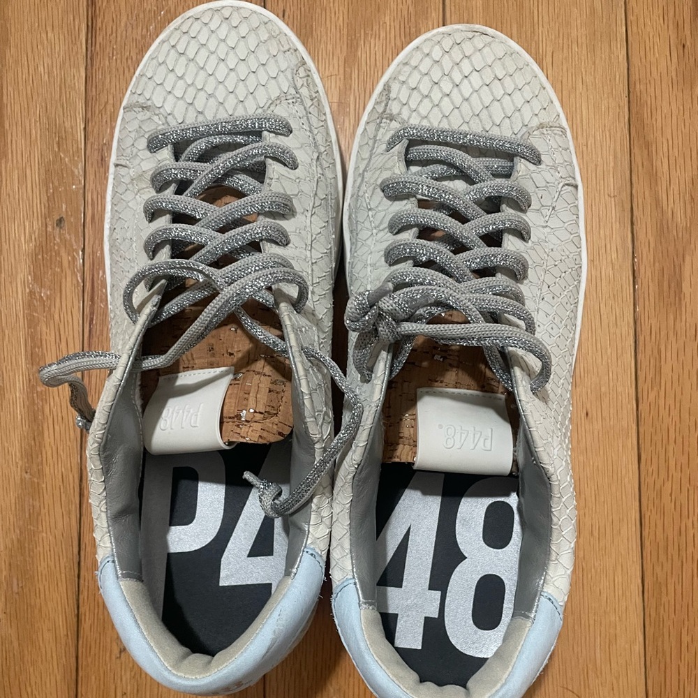 Woman’s sneakers P448 size 40
